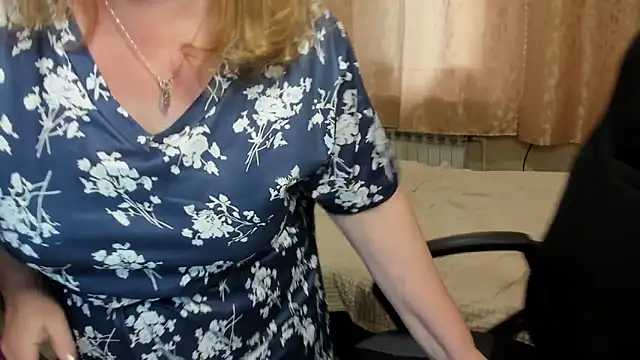 Frau_Marta live sex cam