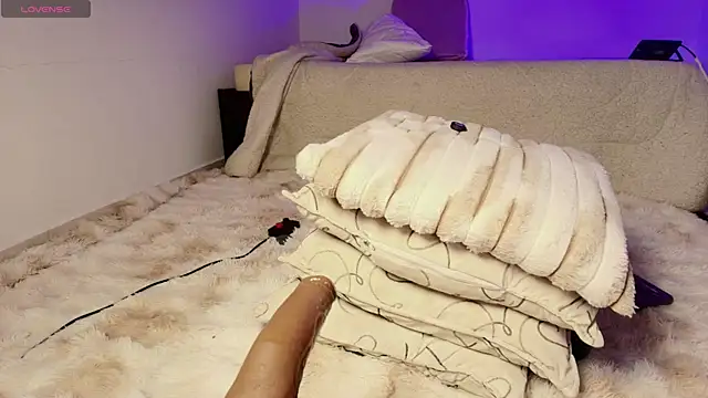 Madeline_Dreams webcam