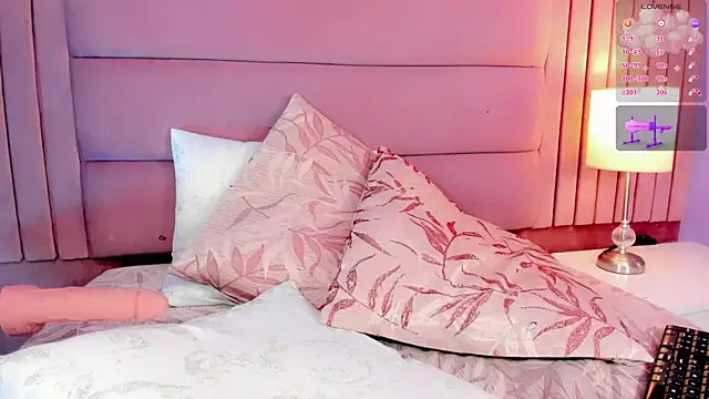 Camille_deluxe webcam