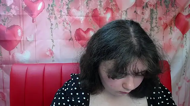 NeonilaLisova webcam