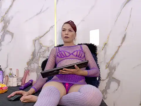 KarlaSmith__ webcam