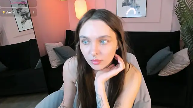 ChloeSunny webcam