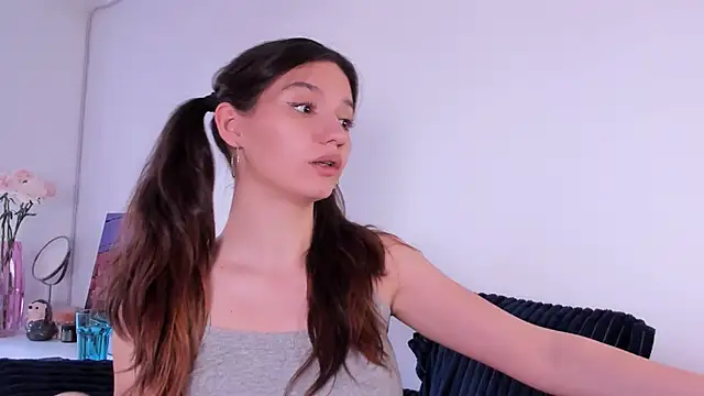 miabellee_ webcam
