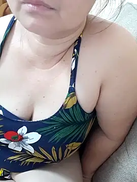 Yummyamasha webcam