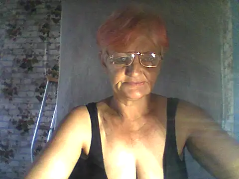 NikaGold455 webcam