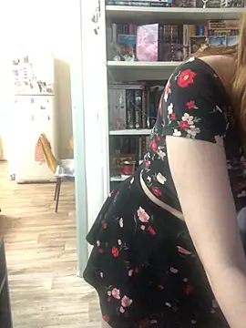 Velvet_Cry webcam