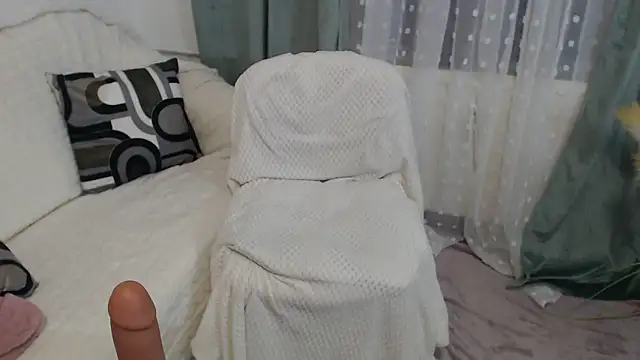 JullieMilf webcam