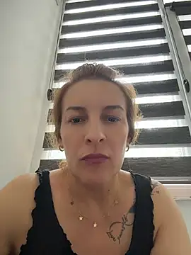 Hot-Milf4U webcam