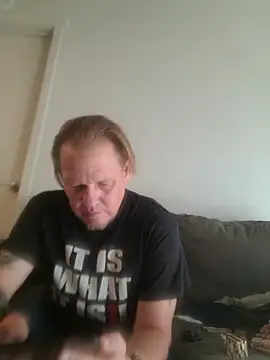 yourMasterisBored webcam