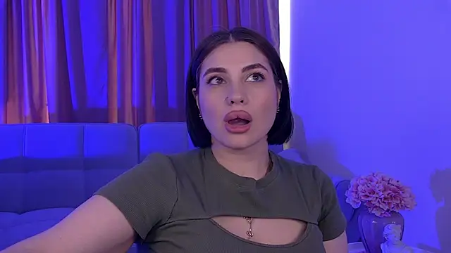 AdrianaToress webcam