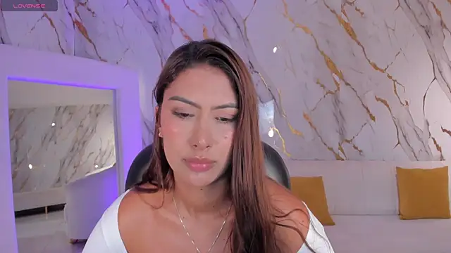 ArianaDumont webcam