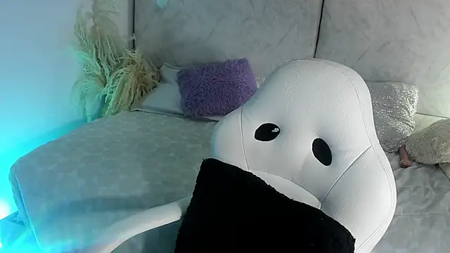 naomiii__ webcam