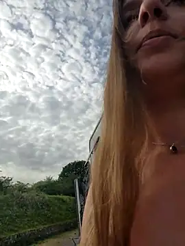 VanLifeVixen webcam