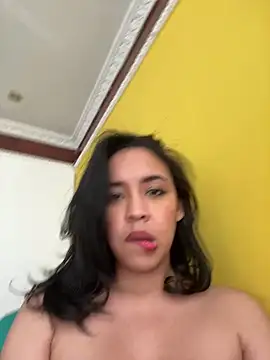 Esmerald_1111 webcam