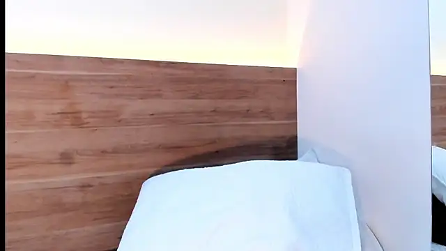 thamiina_ webcam