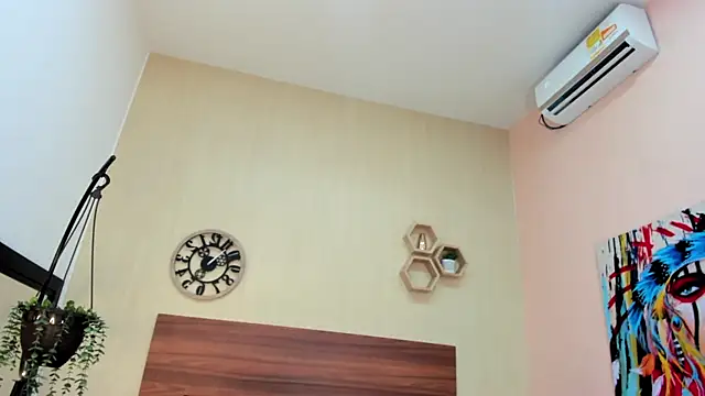 MillaGrey webcam
