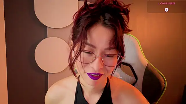 rosse_98_ - Rosse_98_'s free webcam - UK Sex Cams