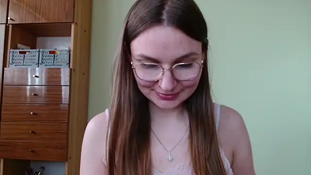 LooveELLYx webcam
