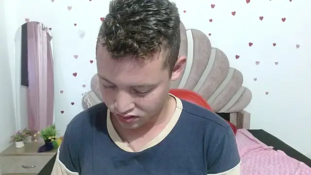 sven_fox723 - Sven_fox723's free webcam - UK Sex Cams