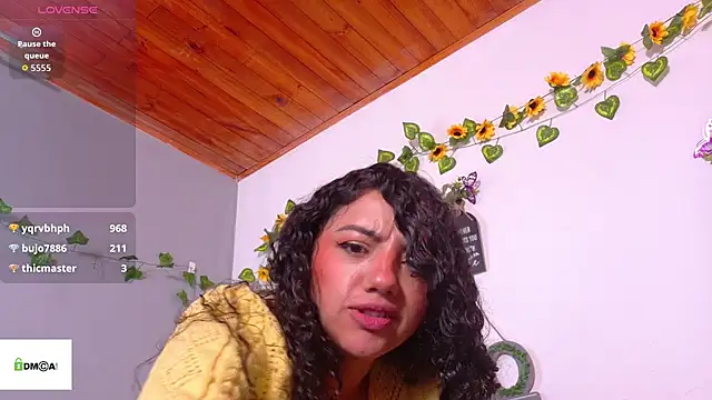 emiily_curly webcam