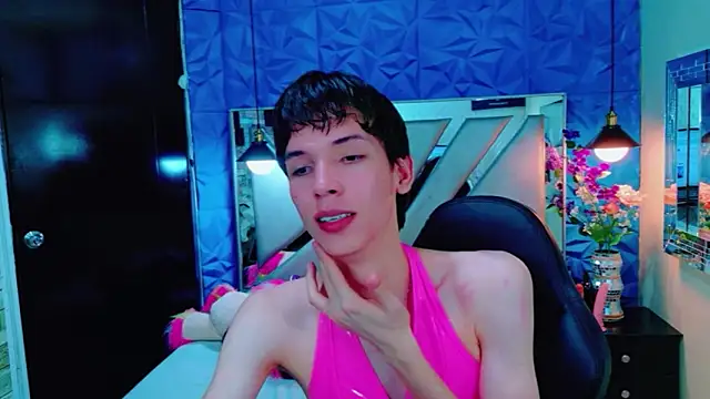 モデル: Stefany_PiInk