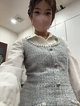gougou13 live sex cam