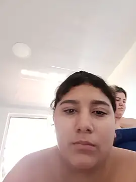 Sara_y_Amy webcam