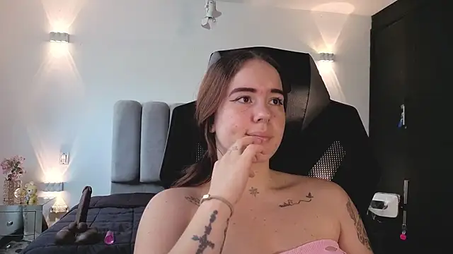 AlliceLover webcam