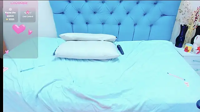 Nayla_Garner webcam