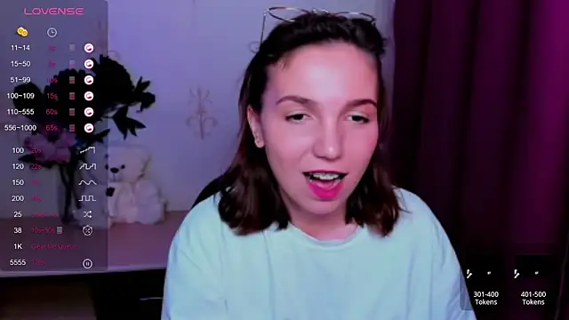KindHazelHere_ webcam