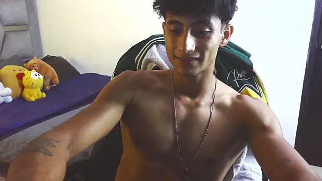 MaxiimoRomano_ webcam