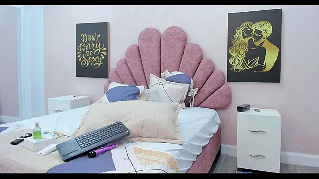 KimPetras webcam