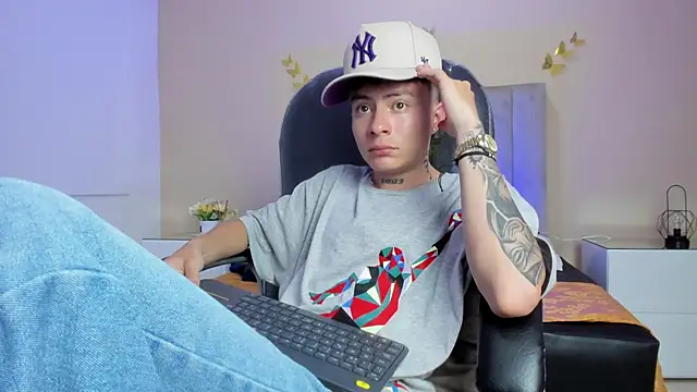 Nascary_Fox webcam