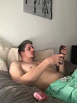Awkwardguy webcam