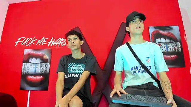 TWINKS_BOYSX webcam