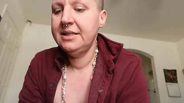 BellaBlueBBW webcam