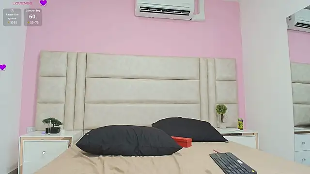 Liia_Collins webcam