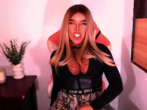 Zandralopez webcam