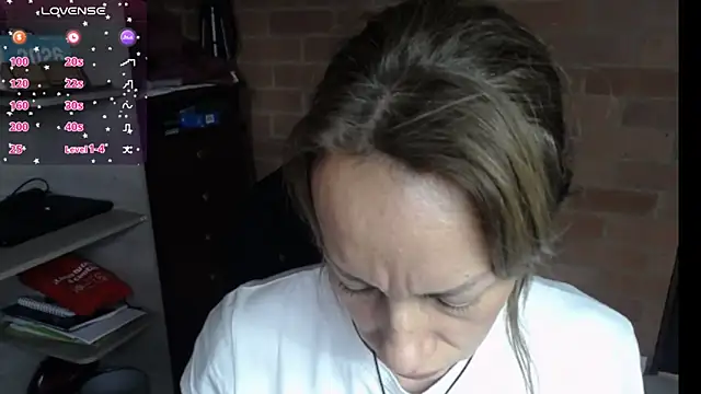 cristin_doll_ webcam