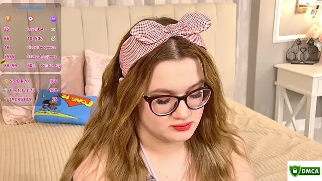 Nancy_Mooree webcam