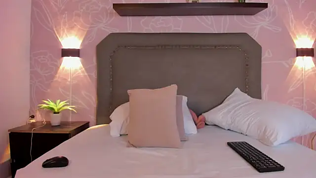 lunna_celeste webcam