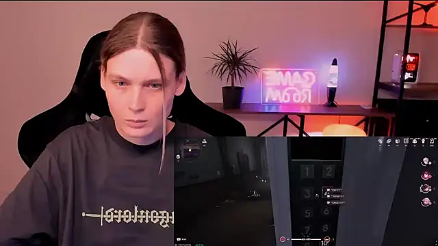 Nessi_Villain webcam