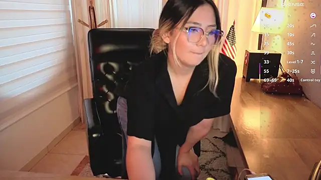 Baby_foxx webcam