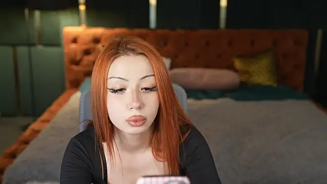 Naomi_054 webcam