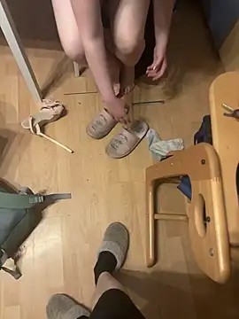 Teeny-Slut18 webcam