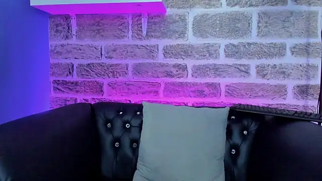 Ariana_collinss webcam