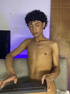 lyan_77 webcam