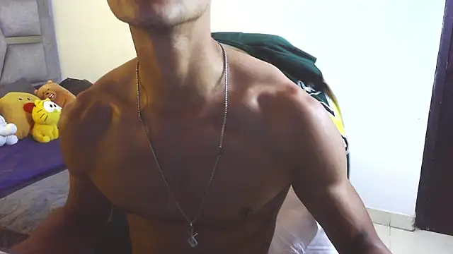 MaxiimoRomano_ webcam