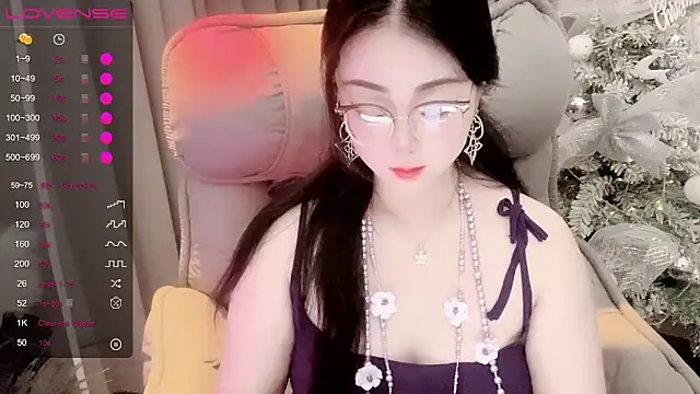 Monica-666888- webcam