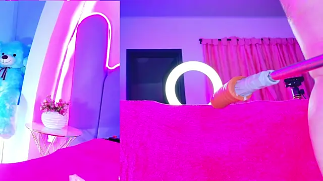NathaxaLeans webcam
